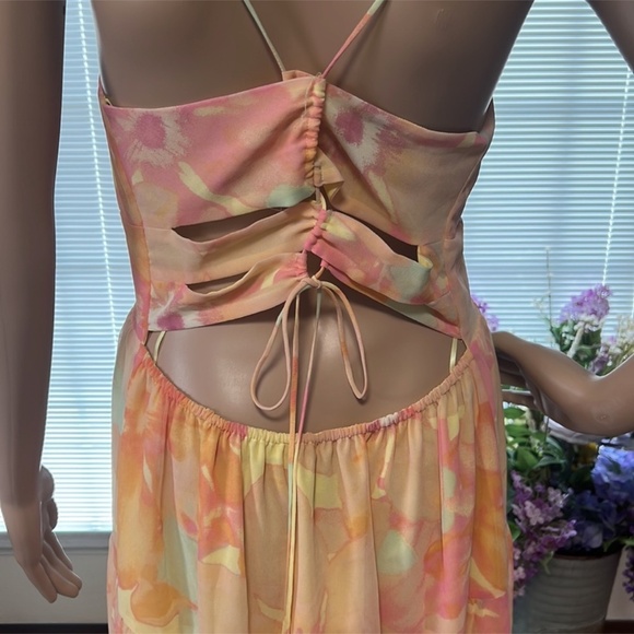 WAYF Cami Lace-Up Back Tiered Maxi Dress - Picture 7 of 9